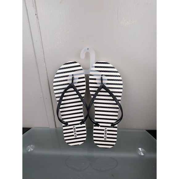 Old Navy Shoes - Old Navy Womens Black White Striped Flip Flop Sandals Size 7 Summer Beach Shoes